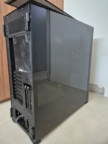 Corsair 7000D