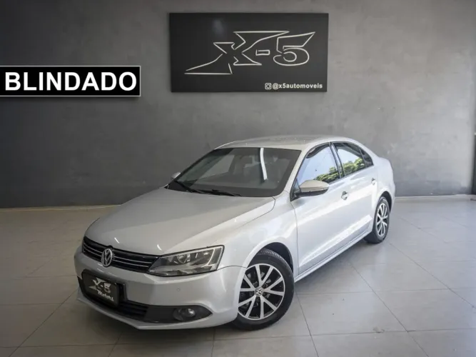 Volkswagen Jetta Comfortline 2.0 T.flex 8V 4P Tipt. 2013