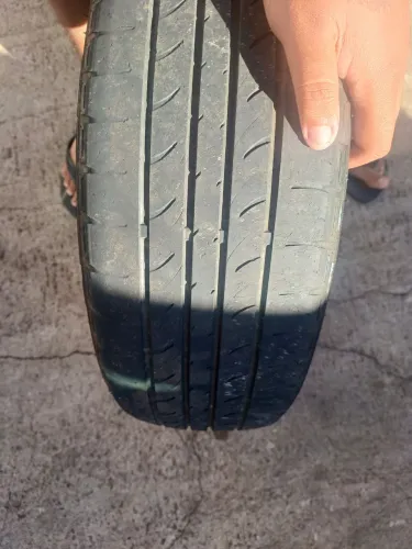 Pneu 185/60 r15 meia vida