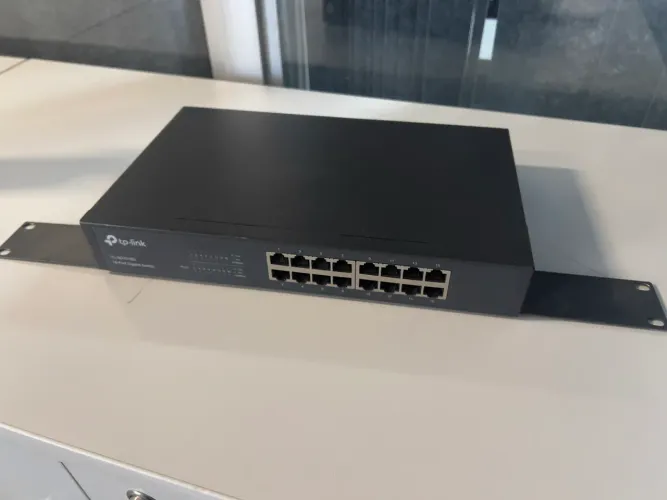 Switch TP-Link 16 Portas Gigabit (TL-SG1016D)