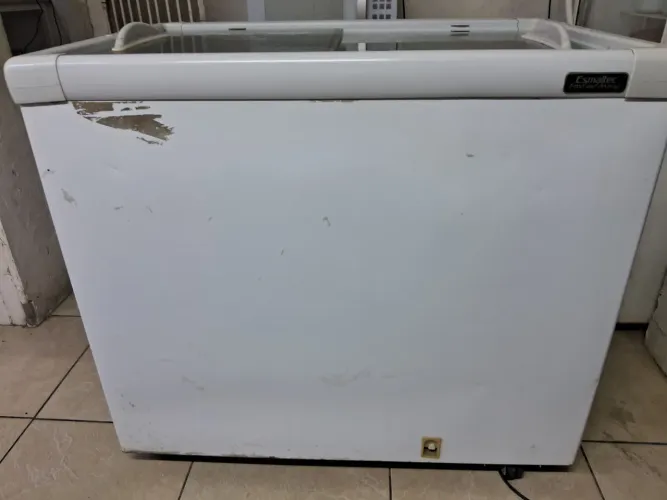Freezer tampa vidro Esmaltec