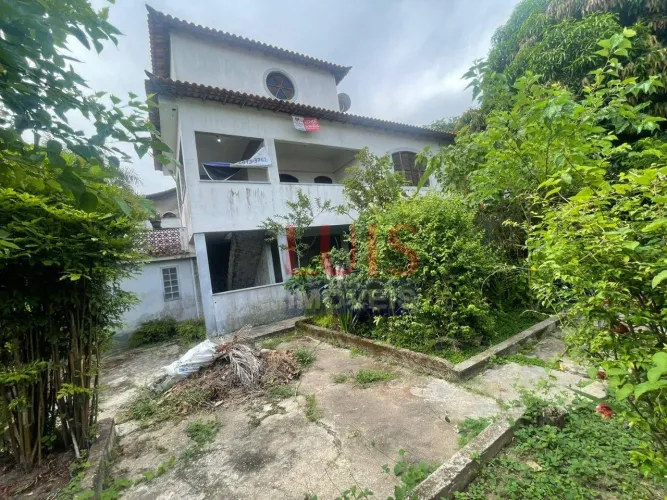 Casa com 3 dormitórios à venda, 196 m² por R$ 620.000,00 - Piratininga - Niterói/RJ