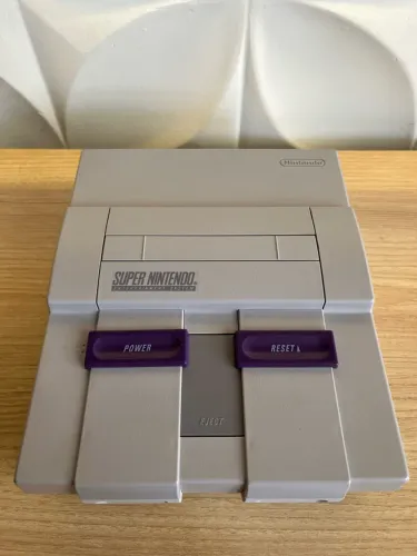 SUPER NINTENDO ORIGINAL REVISADO + EVERDRIVE + 2 CONTROLES + CAIXA REPRO