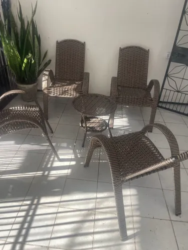 Cadeiras pra área