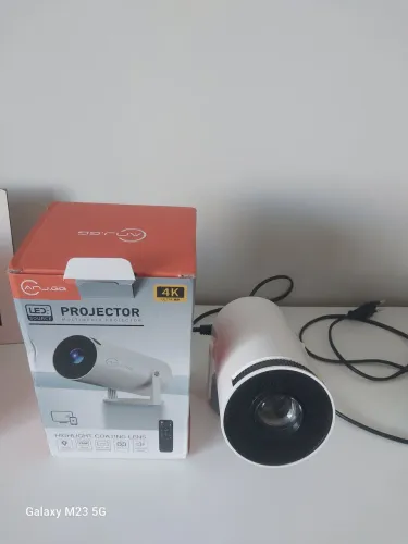 Projetor Portátil HY300 4k