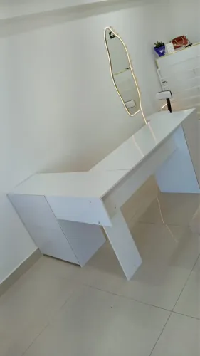 Mesa manicure em L