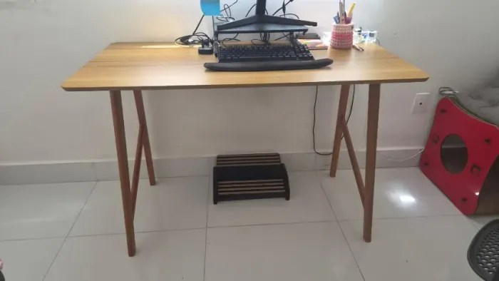 Escrivaninha mdf + madeira maciça
