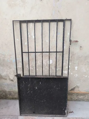 Portão preto