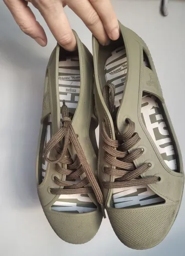 Tênis melissa Vivienne Tam 28/39 impecável
