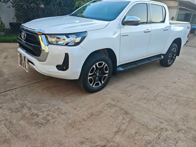 Toyota Hilux CD SRV 4X4 2.8 TDI Diesel Aut. 2021