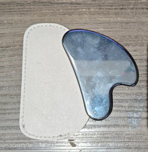 Gua Sha de Aço inox com capinha