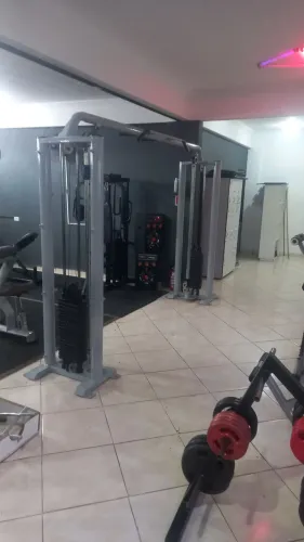 Cross over bateria 100 kg ótimo estado