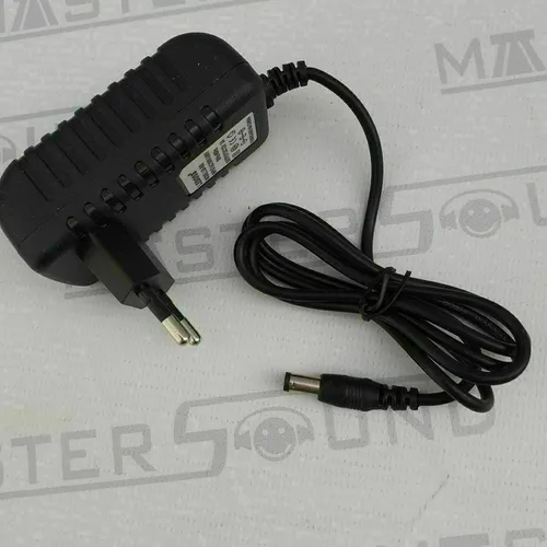 Fonte de alimentação. 12 volts. 3 Amperes. Nova.
