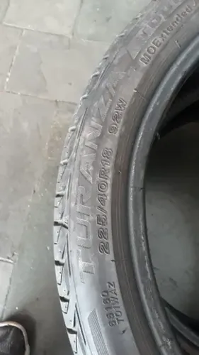 2 Pneus 225/40 18 Bridgestone turanza 92 w semi novos