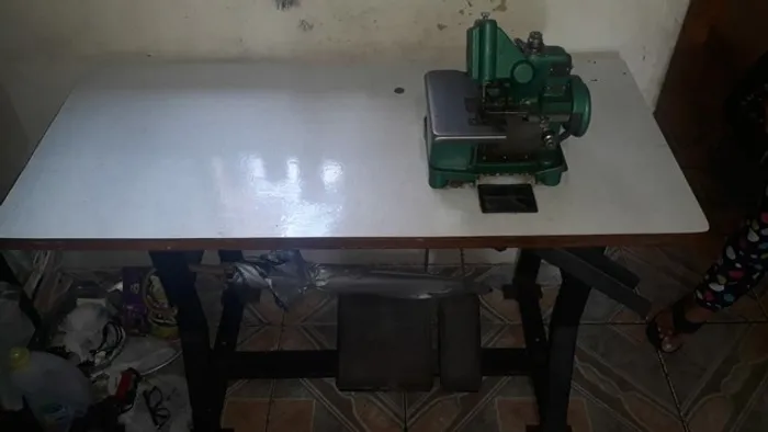 Máquina Overloque