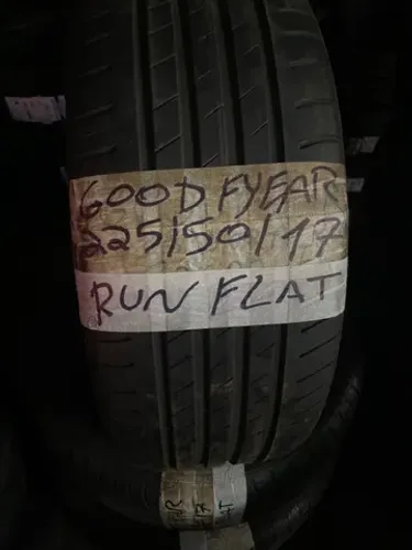 Pneu 225/50R17 Goodyear Runflat.