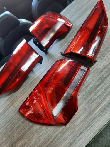 Lanterna Audi Q3 2021, Loja física tudo para seu carro