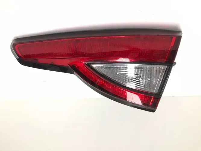 Lanterna Traseira Fiat Argo (Tampa) LD 2017 a 2022 - Usada/Original