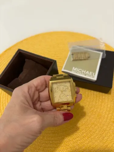 Relógio Michael Kors Dourado Novo