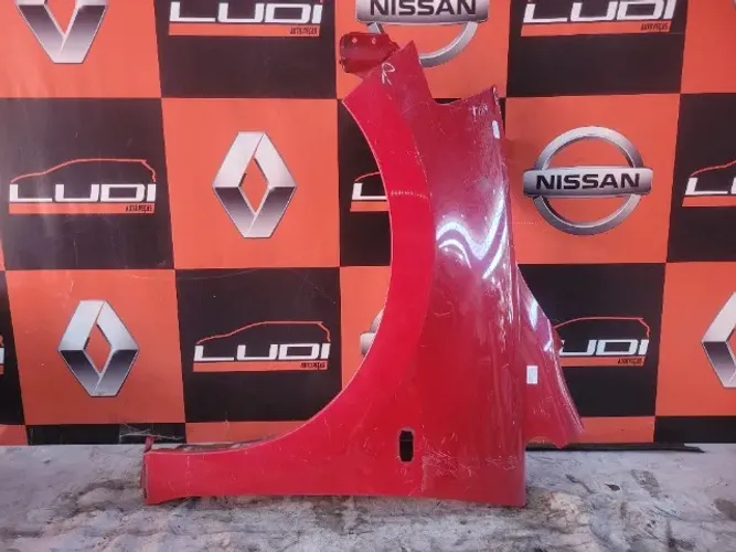 Paralama Esquerdo Nissan Tiida 2007 a 2013 Vermelho