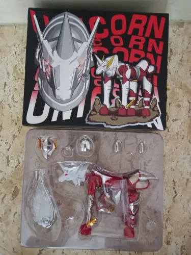 Cavaleiros do Zodíaco Armadura Pegasus e Seiya Fashion Trend
