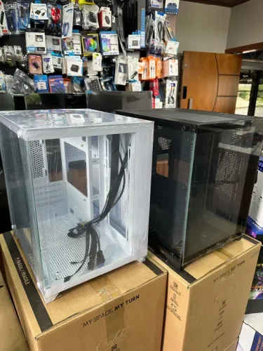 Gabinete Gamer Aquário (branco e preto)