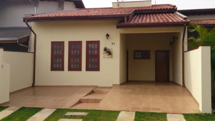 Casa térrea em condomínio fechado - 3 dormitórios, 1 súite