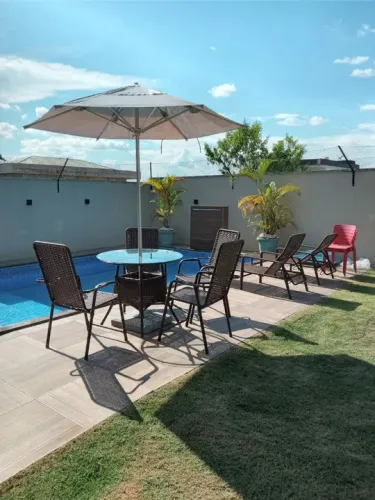 Mesas com ombrelone