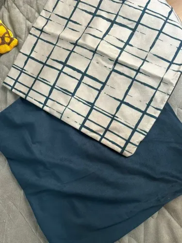 Duas capas de almofada quadradas 42cm