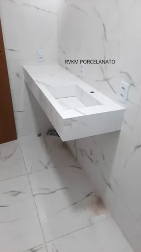 Pias em porcelanato na promoção 