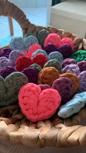 Chaveiro Coração em Crochê - Colorido e Feito à Mão - SOB ENCOMENDA - Chamar no chat