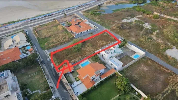 VENDO TERRENO NA AV. LITORÂNEA POR R$ 2.300 O M²