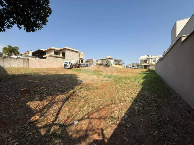 Terreno à venda no Residencial Monte Alegre em Piracicaba