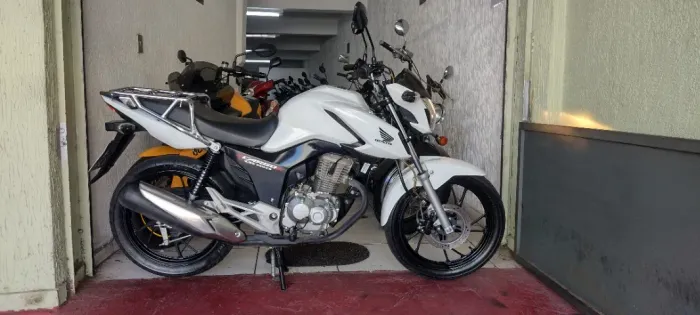 Honda CG 160 Cargo Cbs Flexone 2024 branca impecavel com apenas 29.000km