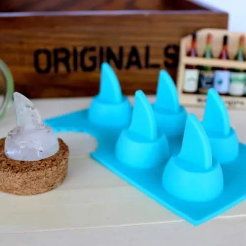 Forma de Gelo formato Barbatana de Tubarão em Silicone para Freezer, Moldes de gelo