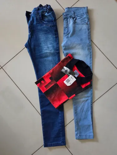 KIT Calças Jeans e Camiseta Infantil - TAMANHO 12