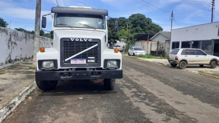 Volvo n10 engatado 