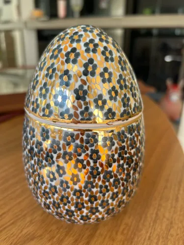 Decoração ovo de cerâmica pintado a mão 