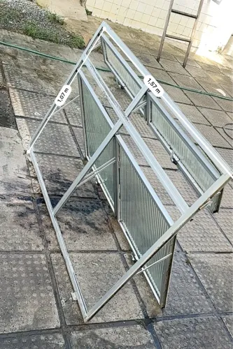 Janela de alumínio basculante 