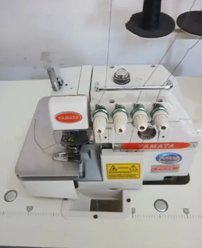 Máquina de costura industrial