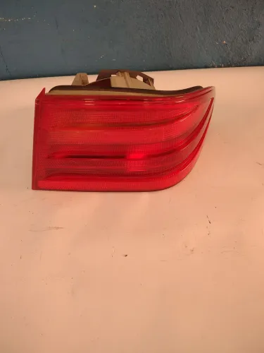 Lanterna Traseira direita Mercedes E 320 ano 1996 A 2001 usado original