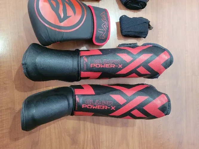 Caneleira Olimpo Power-X Muay Thai + Bolsa - P VERMELHO