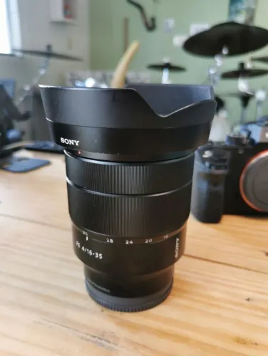 Lente Sony Zeiss 16-35mm f/4 Vario-Tessar FE T* ZA OSS