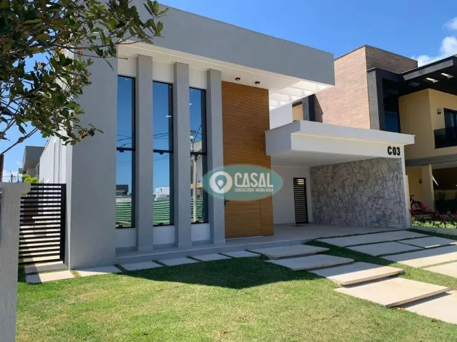 Casa à Venda com 03 Quartos, Piscina e Churrasqueira no Condomínio Alphaville Inoã!