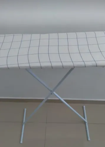 Tábua de Passar Roupa Dobrável - Ótima!