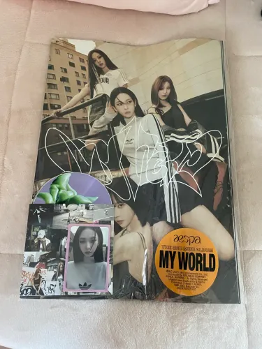 AESPA MY WORLD ALBUM TABLOID COM PHOTOCARD DA KARINA