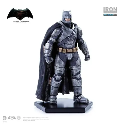 Batman V Superman Armored Batman 1/10 Art Scale Iron Studios