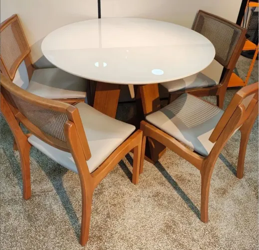 Mesa de jantar redonda com 4 cadeiras Mara luxo