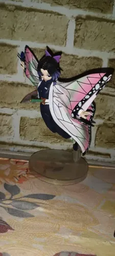 Boneco de ação da personagem Shinobu 