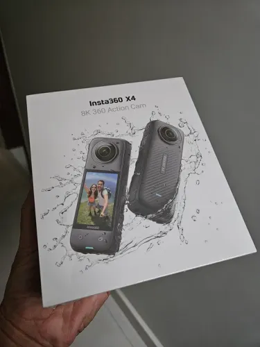 Câmera Insta360 X4 + BASTÃO INVISÍVEL 